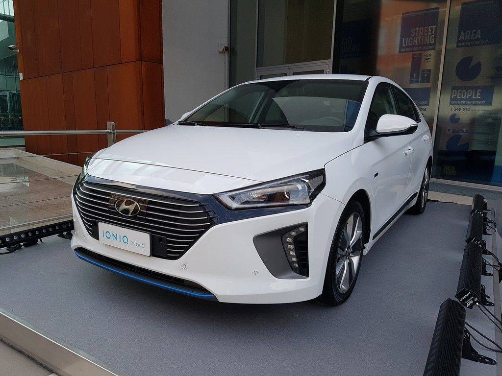 Hyundai Ioniq Fuorisalone Tre Quarti