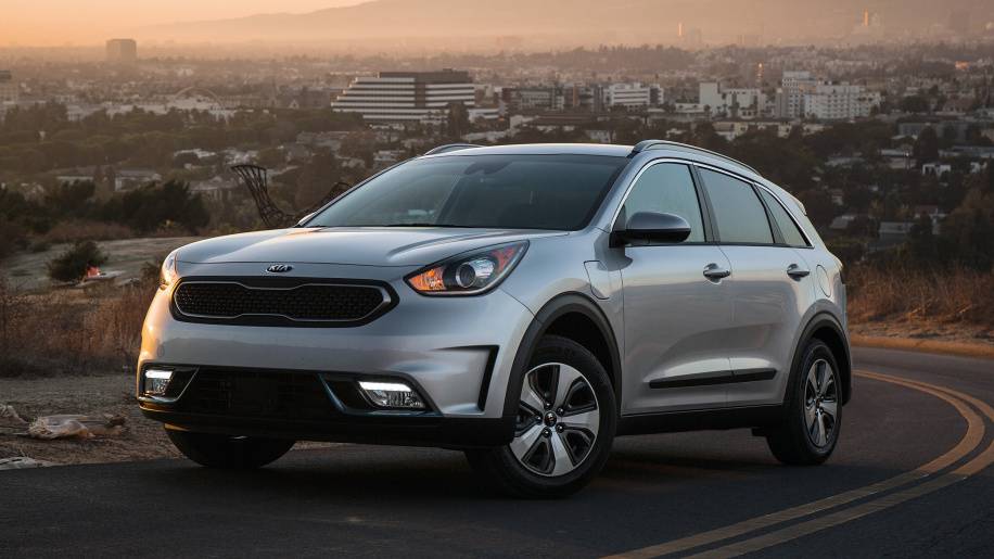 Kia Niro PHEV 2018: com'è e come va l'ibrida Plug-In ...
